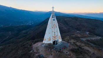 La Virgen más grande del mundo está en una provincia argentina y supera al Cristo Redentor y a la Estatua de la Libertad La Virgen más grande del mundo está en una provincia argentina y supera al Cristo Redentor y a la Estatua de la Libertad
