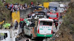 Tragedia en Colombia: volcó un ómnibus provocando 20 muertos y 15 personas heridas&nbsp;
