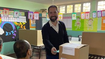 Detuvieron a un concejal de San Rafael que manejaba ebrio y con una copa de vino en la mano Detuvieron a un concejal de San Rafael que manejaba ebrio y con una copa de vino en la mano