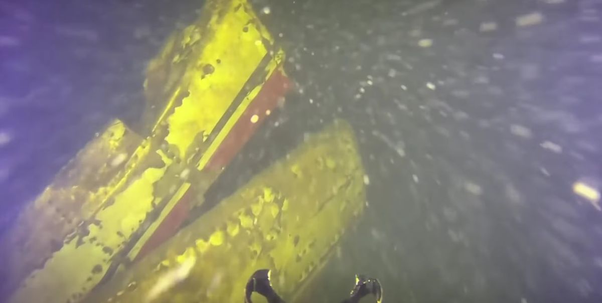 El avión permaneció sumergido durante más de 50 años.