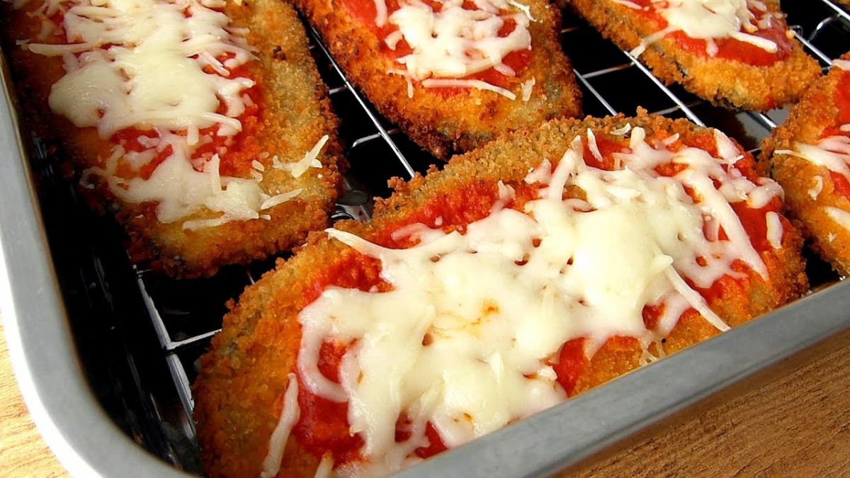 Recetas: milanesas de berenjena a la napolitana. Foto: gentileza i.ytimg. Recetas: milanesas de berenjena a la napolitana. Foto: gentileza i.ytimg.