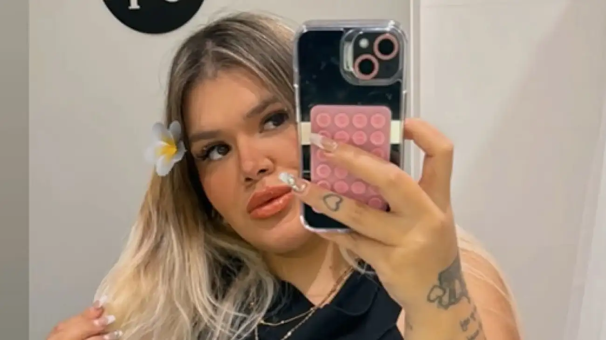 Graban a Morena Rial de fiesta la noche del domingo y a los besos con ex Gran Hermano