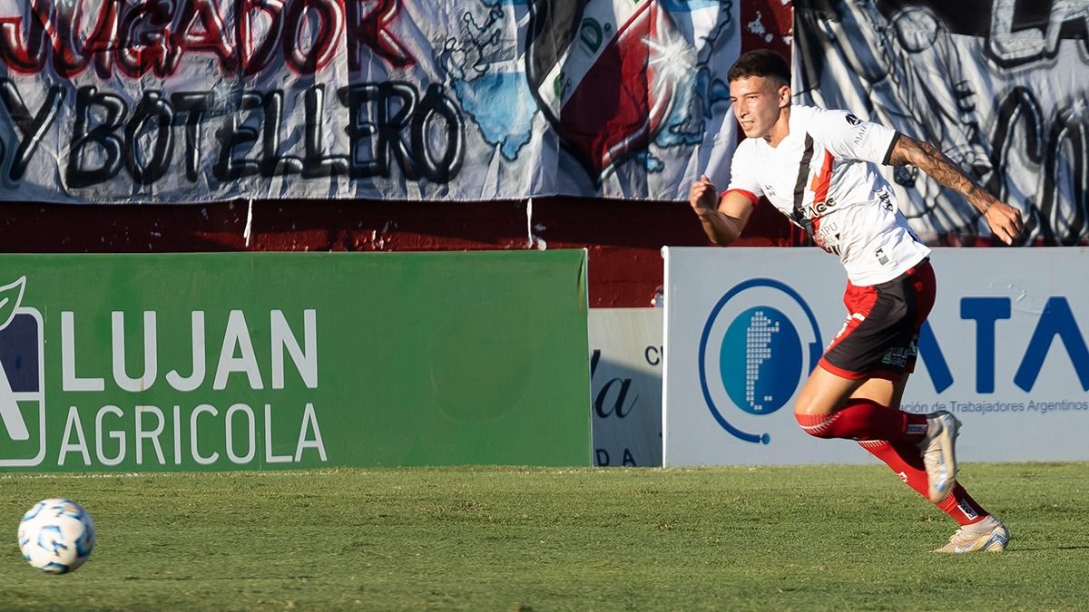 Luciano Paredes deja el Deportivo Maip&uacute; para jugar en Gimnasia y Esgrima.