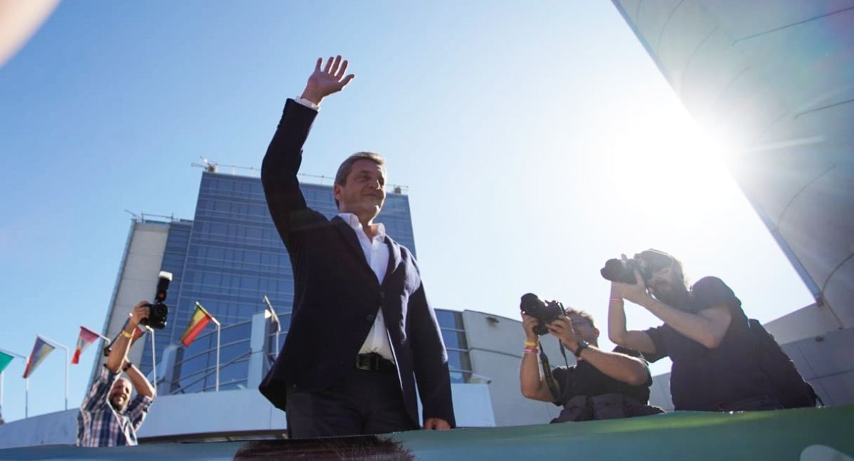 Massa, frente a los militantes en el Shopping. Massa, frente a los militantes en el Shopping.