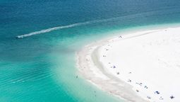La playa de Florida que tiene aguas turquesas y arenas blancas, a una hora de Tampa.