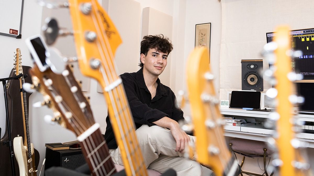 En constante formación académica, Milo Cangemi está a punto de ingresar a una prestigiosa universidad de guitarras en Los Ángeles. En constante formación académica, Milo Cangemi está a punto de ingresar a una prestigiosa universidad de guitarras en Los Ángeles.