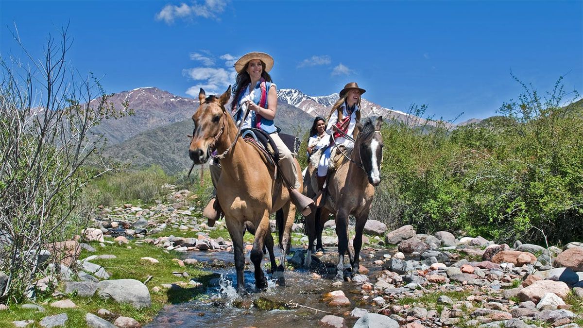 Muchos están esperando que comience el Hot Sale 2022 y conseguir ofertas para viajar a Mendoza.  