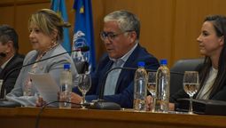 La ministra de Seguridad de la Nación, Alejandra Monteoliva llega este viernes para reunirse con Mercedes Rus y firmar un acuerdo clave en el intercambio de datos entre la Policía Federal y la Policía de Mendoza. La ministra de Seguridad de la Nación, Alejandra Monteoliva llega este viernes para reunirse con Mercedes Rus y firmar un acuerdo clave en el intercambio de datos entre la Policía Federal y la Policía de Mendoza.