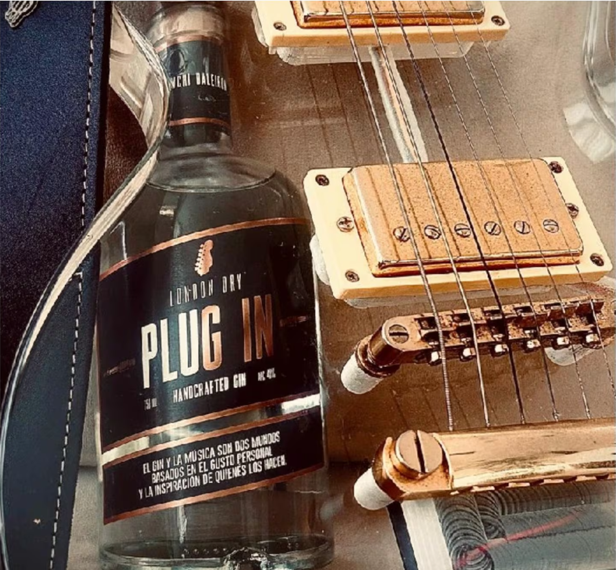 Juanchi Baleirón, cantante y líder de Los Pericos, recibió medalla de oro a un gin de su autoría Juanchi Baleirón, cantante y líder de Los Pericos, recibió medalla de oro a un gin de su autoría