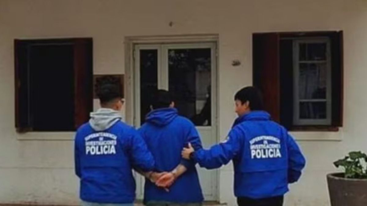 El único sospechoso del crimen  es un ex alumno.