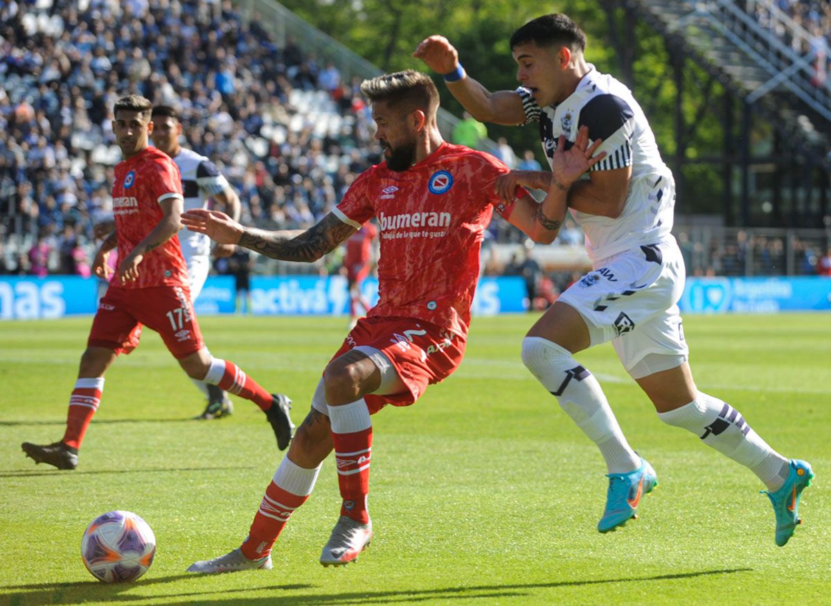 Gimnasia La Plata apenas pudo igualar con Argentinos Juniors