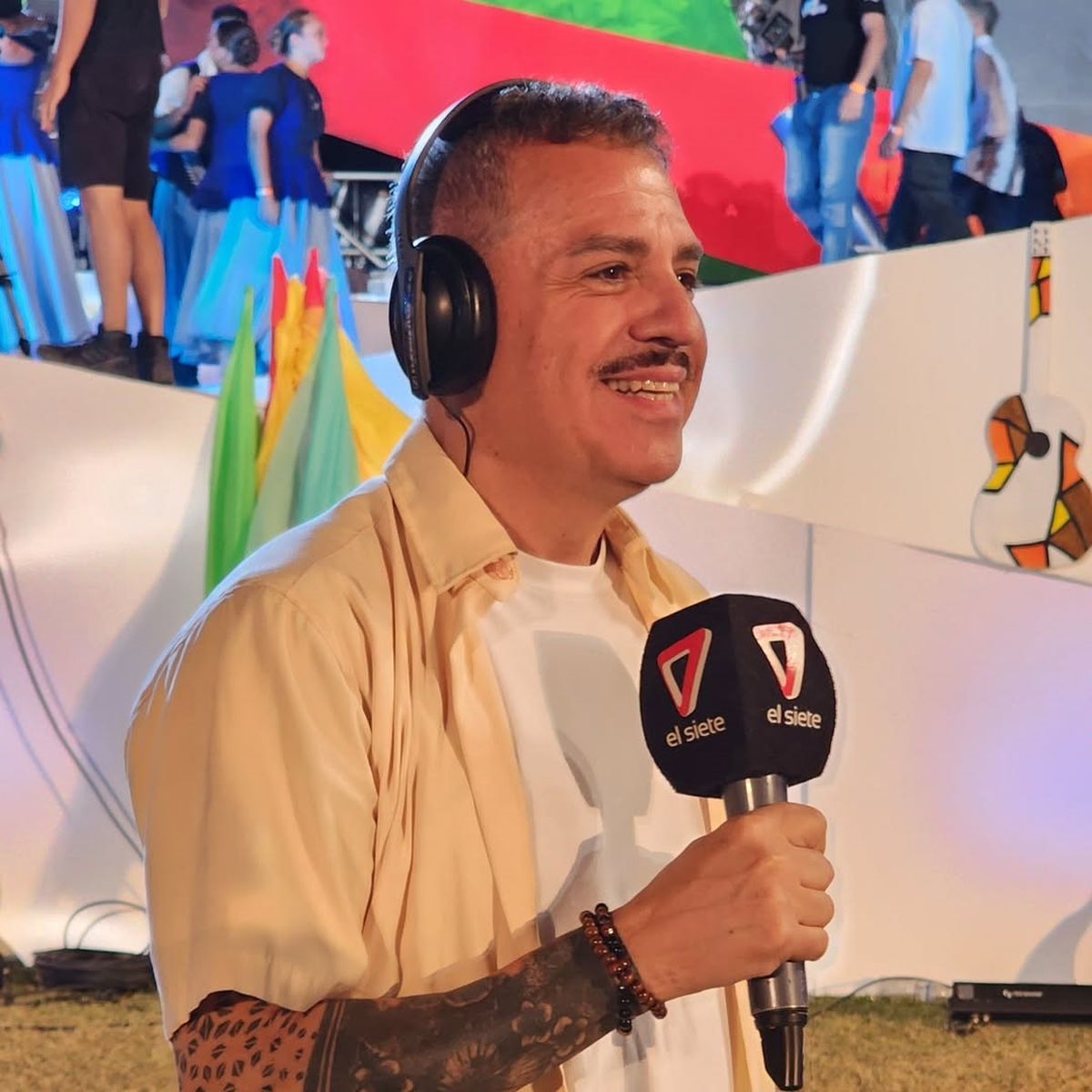 Rodolfo Gravina es periodista de Canal 7. Actualmente conduce el programa Rodolfo Gravina es periodista de Canal 7. Actualmente conduce el programa