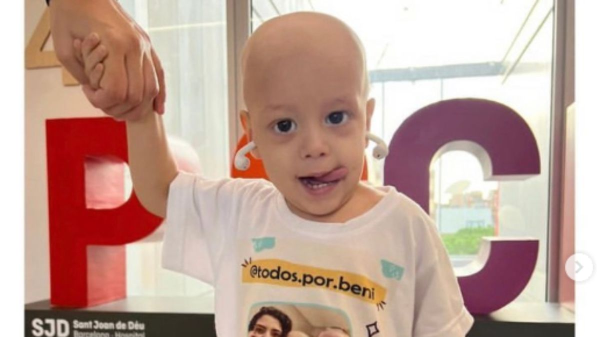 La campaña solidaria Todos por Beni necesita de otro fuerte impulso para completar los pagos del tratamiento oncológico que recibe el niño de casi dos años en un hospital de Barcelona.