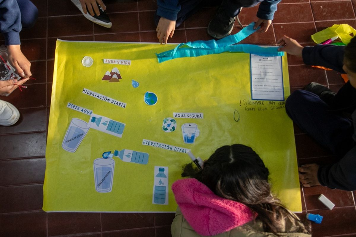 Este proyecto tiene como objetivo que cada estudiante crezca entendiendo lo importante que es actuar con responsabilidad y conciencia ambiental. Este proyecto tiene como objetivo que cada estudiante crezca entendiendo lo importante que es actuar con responsabilidad y conciencia ambiental.