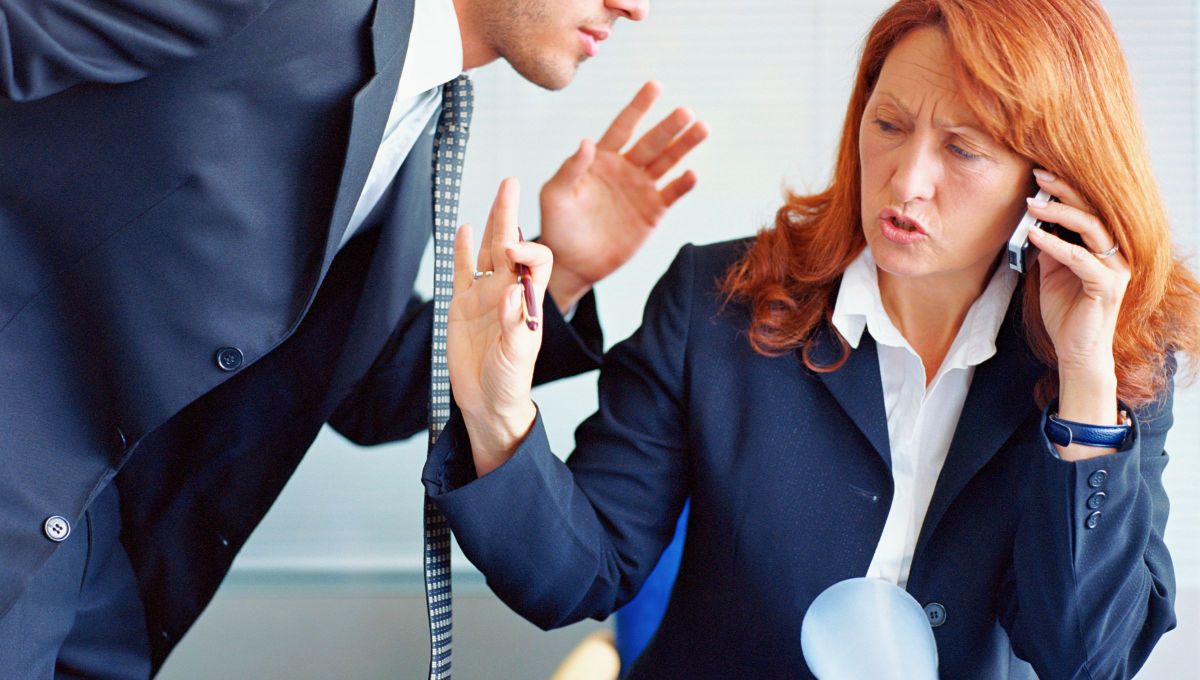 Qué quiere decir que una persona siempre interrumpa una conversación y qué significado le da la psicología