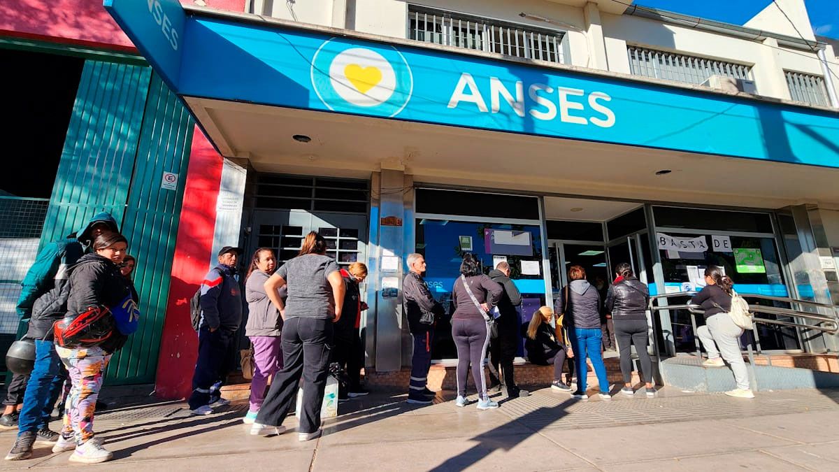 ANSES y las cuatro noticias importantes para jubilados antes que termine abril. ANSES y las cuatro noticias importantes para jubilados antes que termine abril.