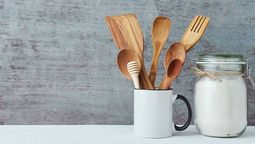 Limpia en profundidad y desinfecta los utensilios de madera de la cocina en 10 minutos