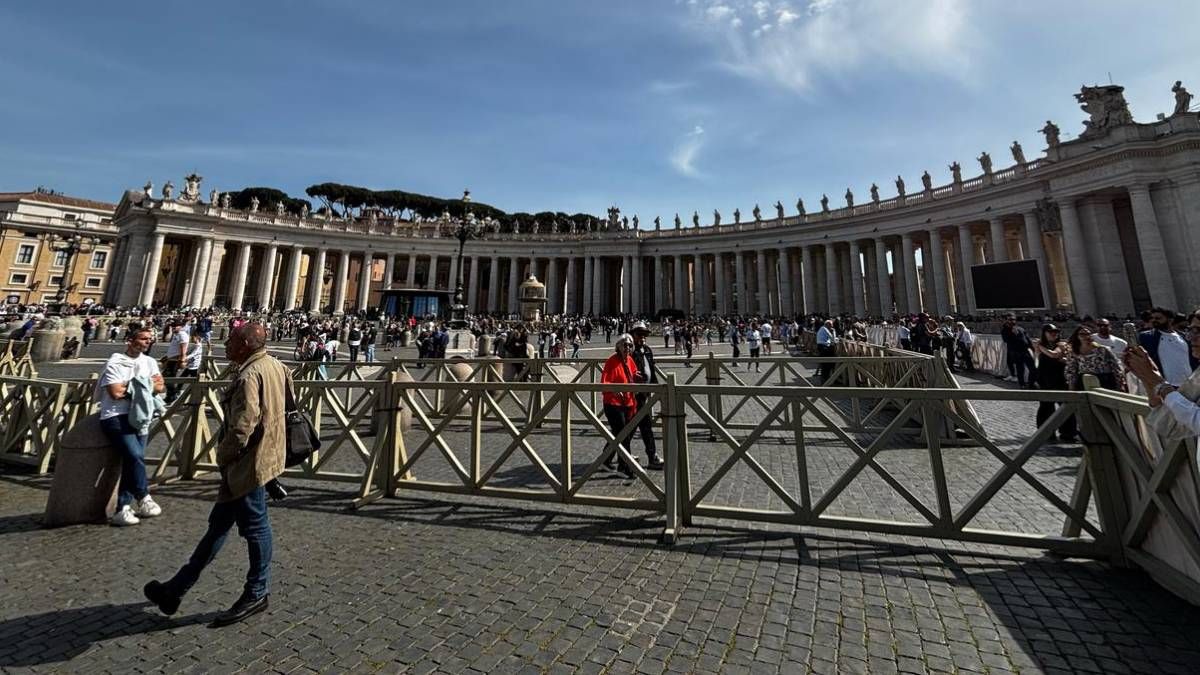 Una mendocina está en el Vaticano y desde allí describió cómo se vive la muerte del papa Francisco.