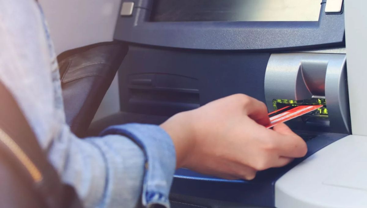 Cajeros automáticos: la trampa invisible con la que los estafadores clonan tu tarjeta