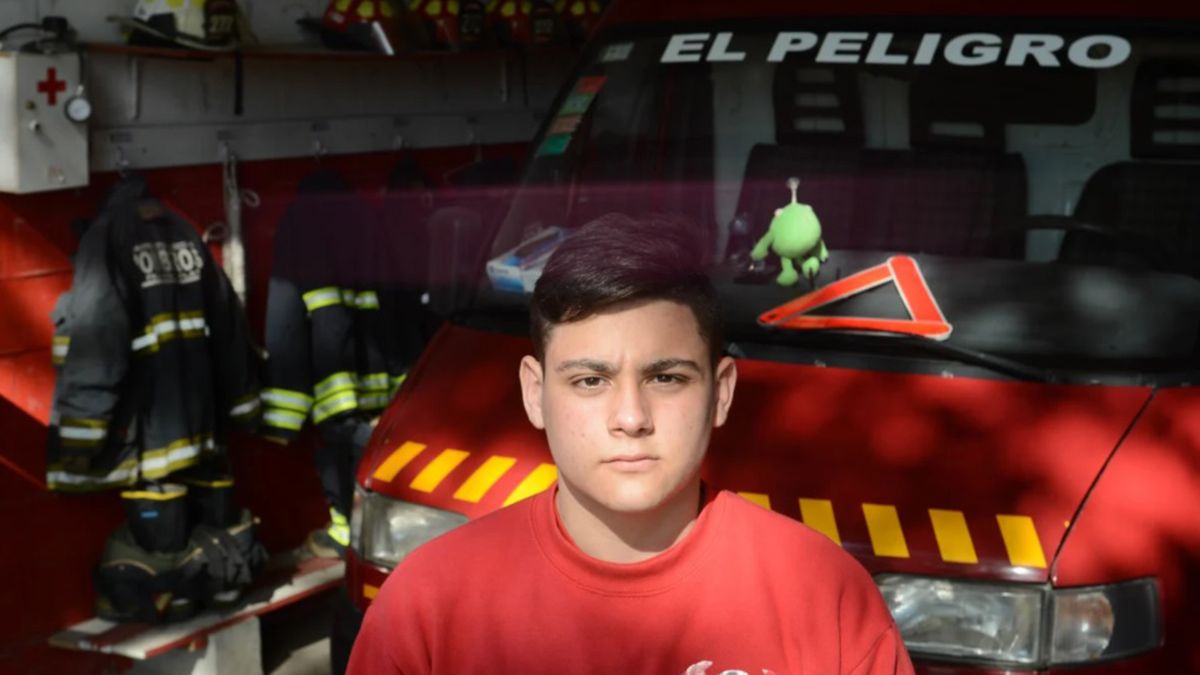 Lautaro, el joven bombero que le salvó la vida a una mujer