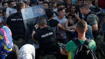 Caos en Macedonia por el tránsito de personas hacia la Unión Europea