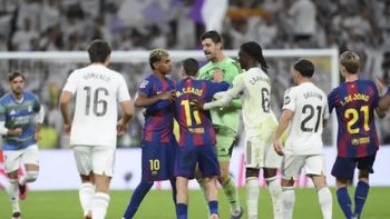 Barcelona y Real Madrid chocan en la final de la Supercopa de España: hora, TV y formaciones Barcelona y Real Madrid chocan en la final de la Supercopa de España: hora, TV y formaciones