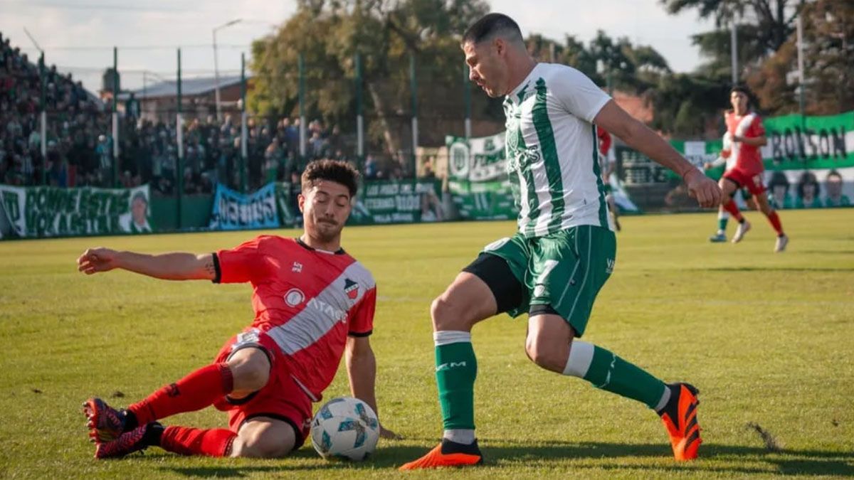 Deportivo Maipú no pudo sostener la ventaja en su visita a San Miguel. Deportivo Maipú no pudo sostener la ventaja en su visita a San Miguel.