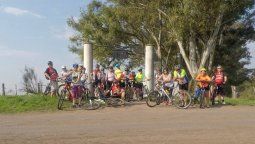 Cicloturismo para ayudar a una escuela Cicloturismo para ayudar a una escuela
