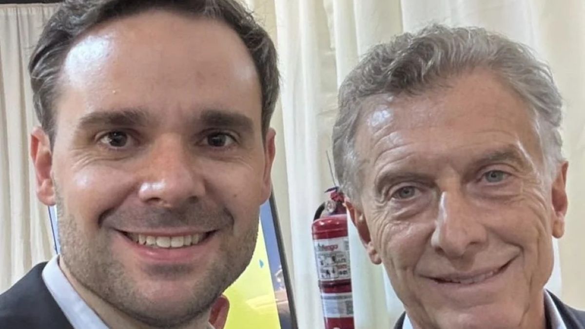 Pradines con Macri en el acto del PRO. Pradines con Macri en el acto del PRO.