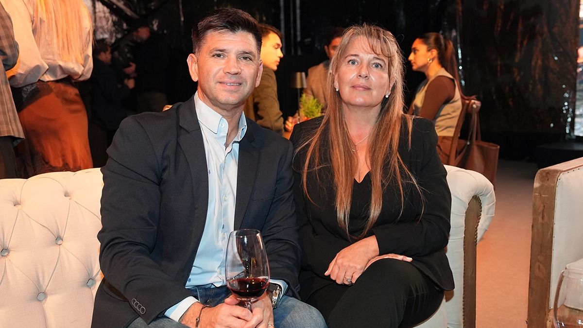 Mauricio Ruiz y Verena Crespi estuvieron presentes en el lanzamiento de la alianza de Banco Supervielle y Aerolíneas Argentinas. Mauricio Ruiz y Verena Crespi estuvieron presentes en el lanzamiento de la alianza de Banco Supervielle y Aerolíneas Argentinas.