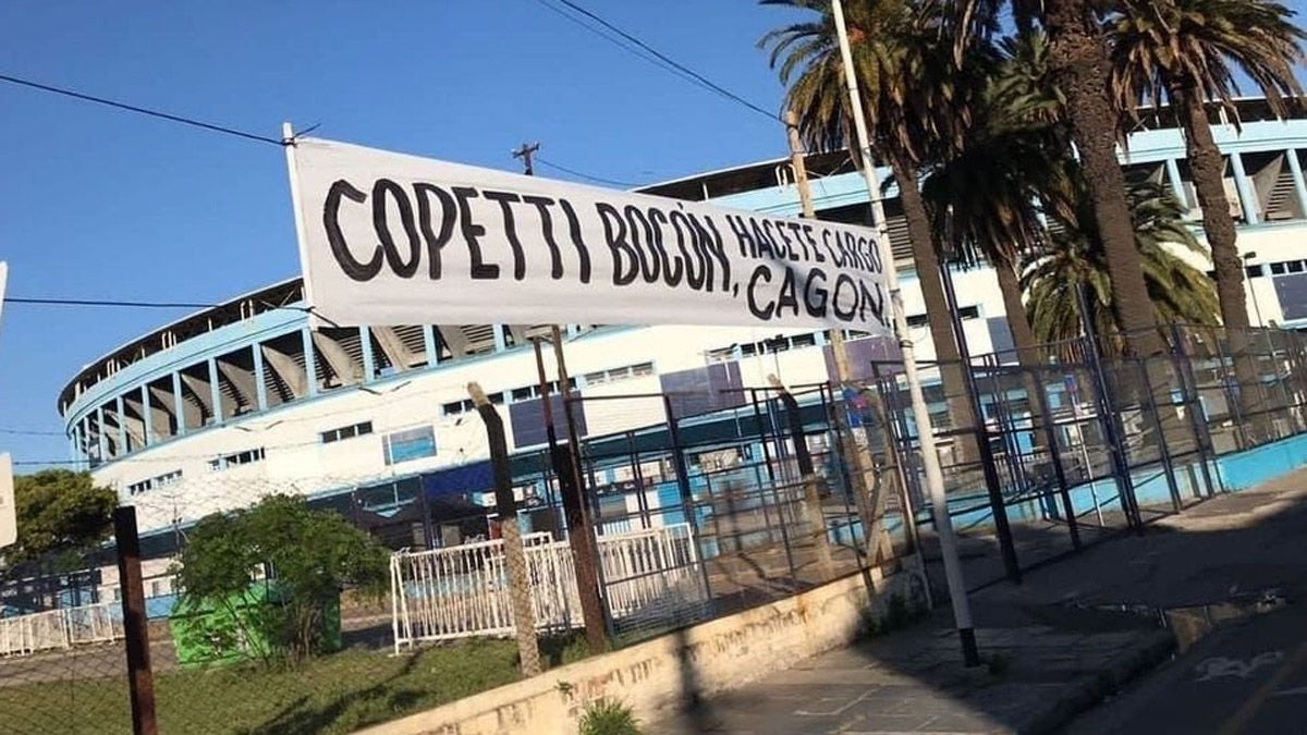 Enzo Copetti fue muy castigado por los hinchas de Racing.