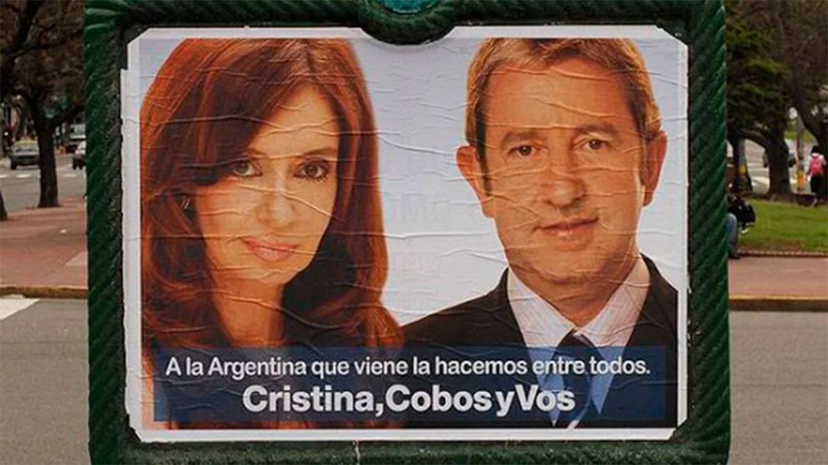 Año 2007. Cristina Kirchner y Julio Cobos cuando hacían campaña como candidatos a presidenta y vicepresidente.