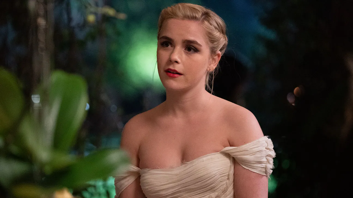 Kiernan Shipka protagoniza la serie. Imagen: Prime Video