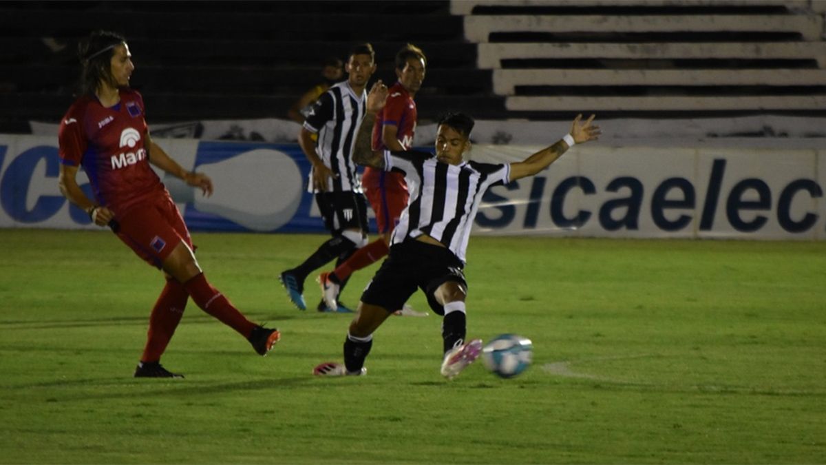 Gimnasia empató con Tigre y se quedó con gusto a poco