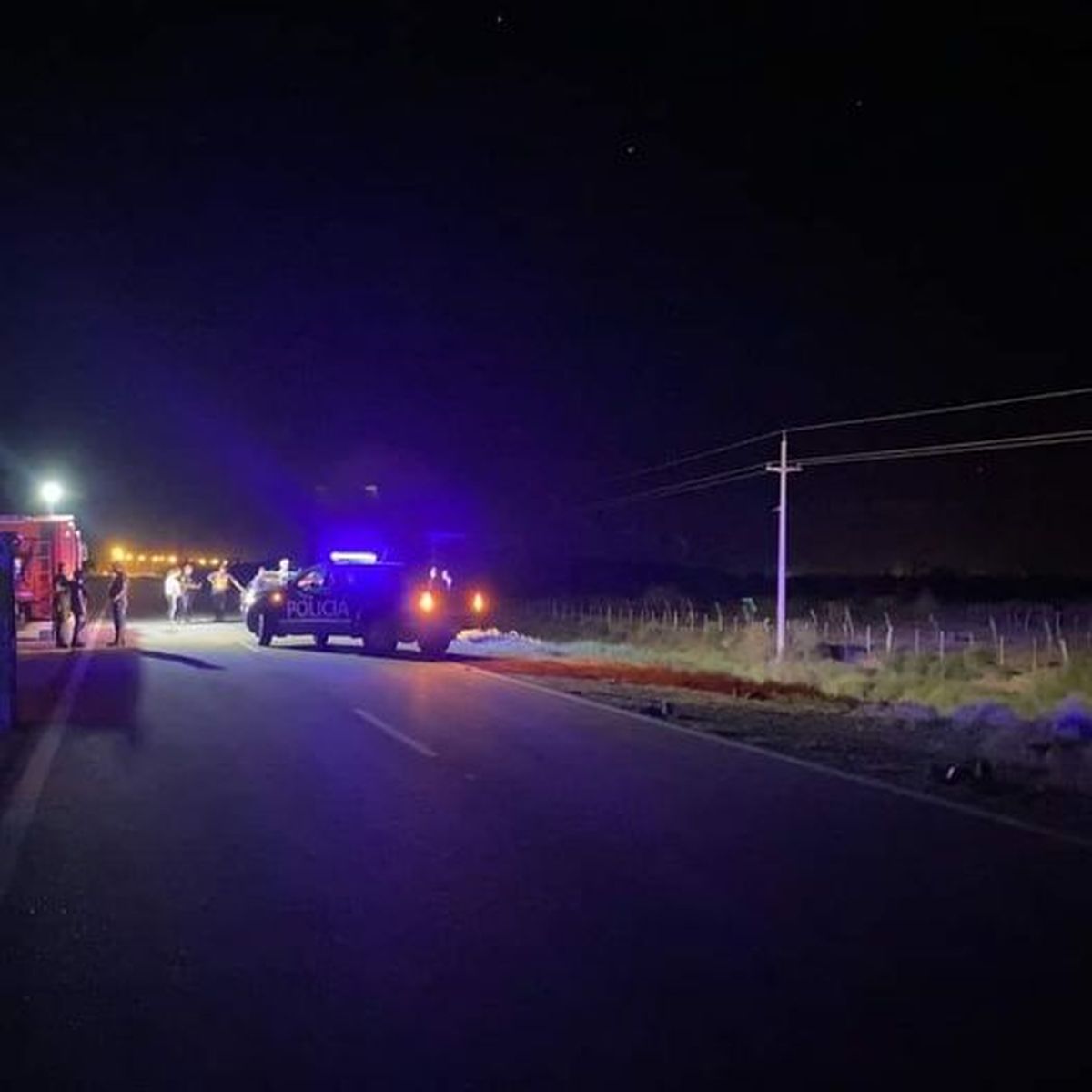 La policía en el lugar del accidente. Foto publicada por el sitio Media Mendoza.