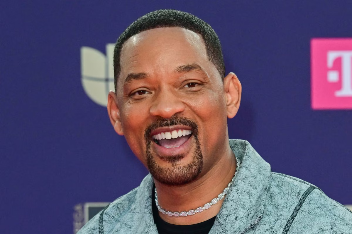 Will Smith arrasa en la piel de un superhéroe en decadencia