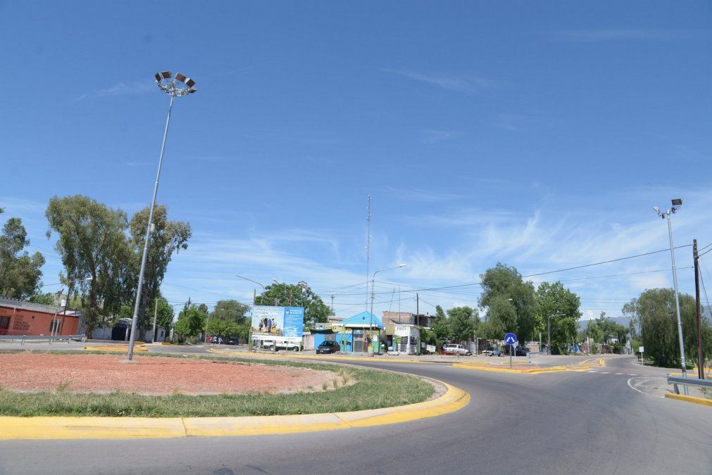 El ministro de Desarrollo Territorial y Hábitat de la Nación, Jorge Ferraresi, viene el viernes y recorrerá obras de urbanización del barrio La Favorita, en Ciudad.