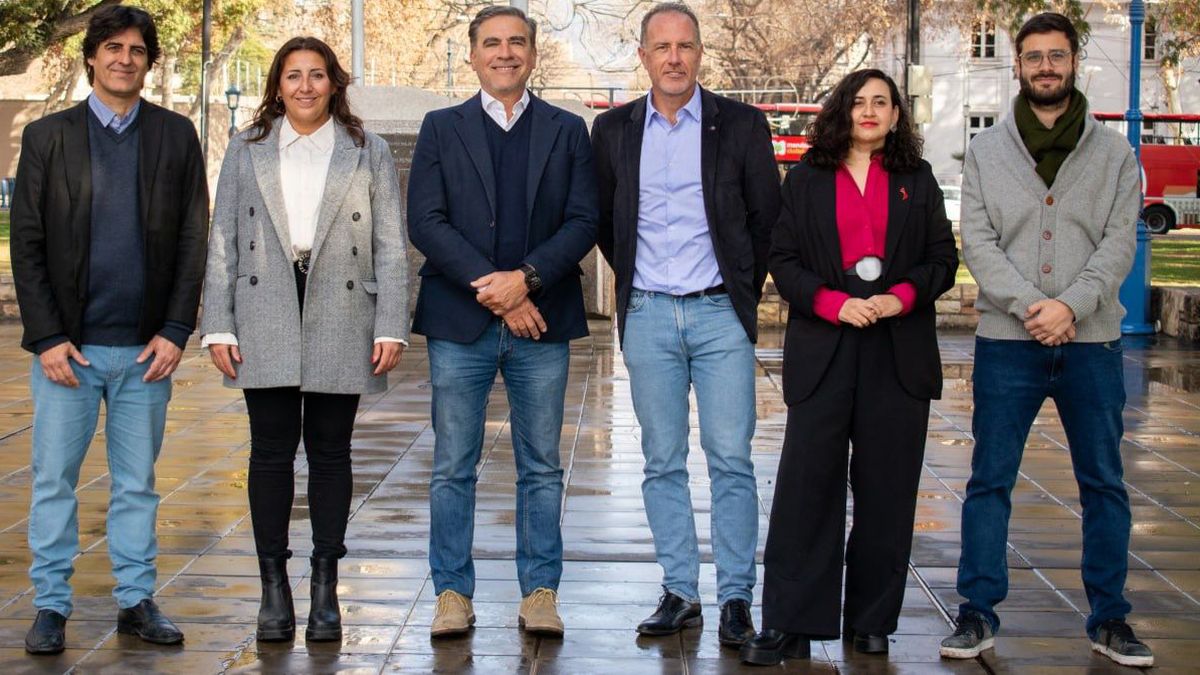 Referentes: Alejandro Verón (LDS), Paula García (PV), Mario Vadillo (PV), Ernesto Macinelli (LDS), Belén Bobba y (LDS) y Emanuel Fugazzotto (PV) . Referentes: Alejandro Verón (LDS), Paula García (PV), Mario Vadillo (PV), Ernesto Macinelli (LDS), Belén Bobba y (LDS) y Emanuel Fugazzotto (PV) .