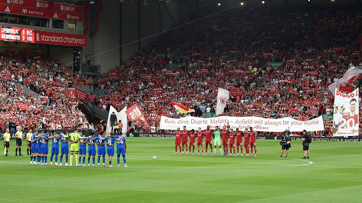 Liverpool le hizo un gran homenaje a Diogo Jota.