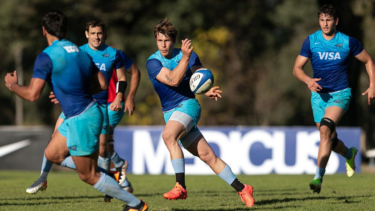 Gonzalo Bertranou y Juan Martín González (derecha) en pleno entrenamiento de Los Pumas en Jujuy