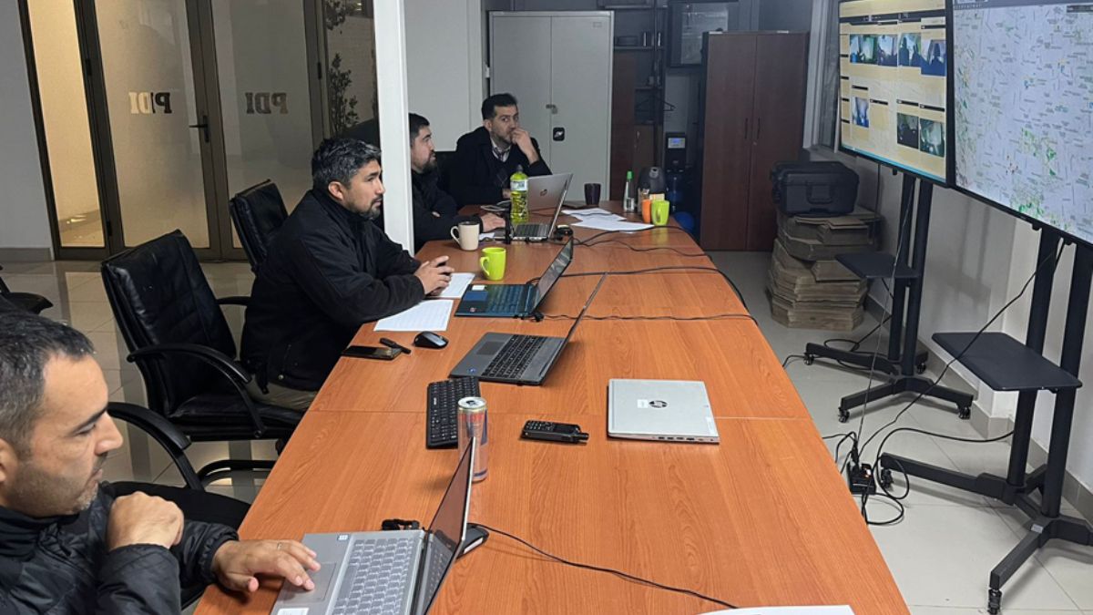 El fiscal Reinoso (Chile) coordinó desde Santiago de Chile los procedimientos simultáneos realizados por la Policía de Investigación (PDI) en Mayo. El fiscal Reinoso (Chile) coordinó desde Santiago de Chile los procedimientos simultáneos realizados por la Policía de Investigación (PDI) en Mayo.