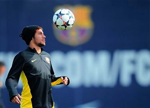 El Tata Martino atribuyó a lo extradeportivo el bajón futbolístico de Neymar
