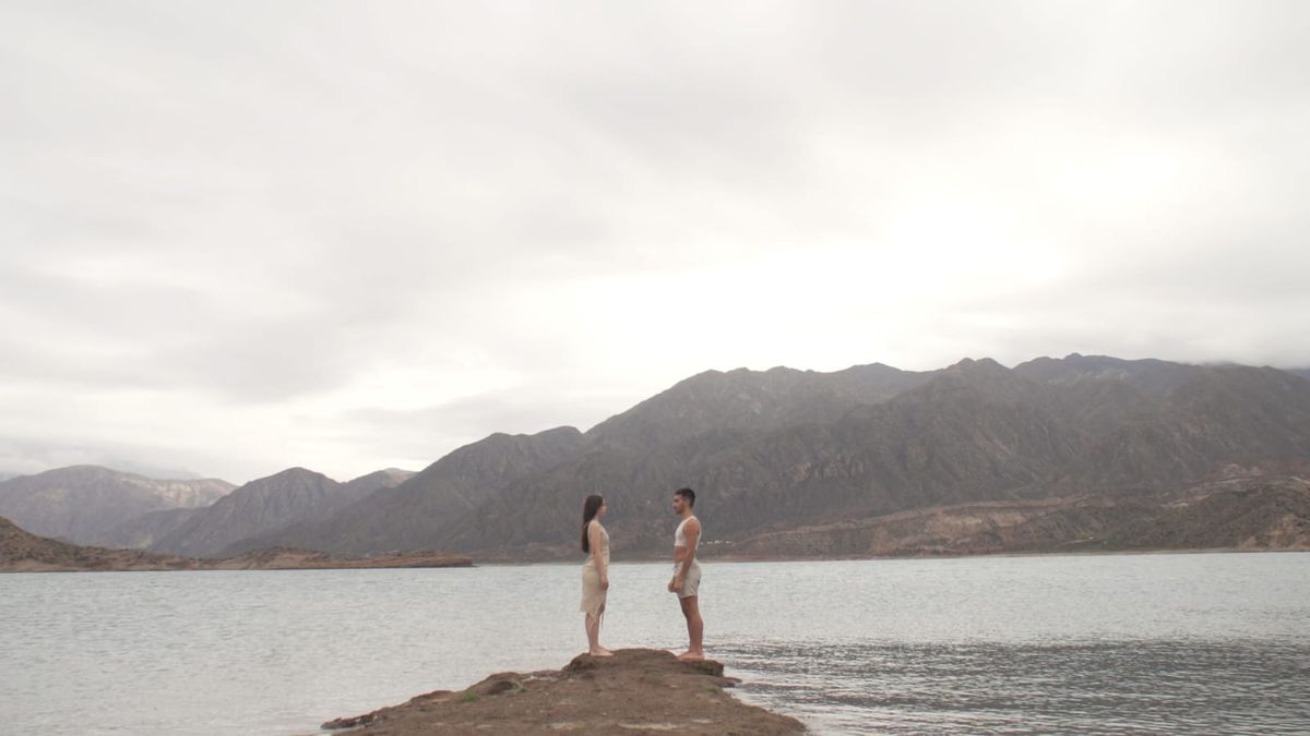 Las aguas de Potrerillos sirven de plataforma para la danza teatro en Las aguas de Potrerillos sirven de plataforma para la danza teatro en