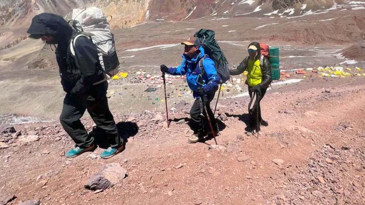 El Gobierno de Mendoza lanzó una licitación pública nacional para concesionar servicios en el Parque Provincial Aconcagua. El Gobierno de Mendoza lanzó una licitación pública nacional para concesionar servicios en el Parque Provincial Aconcagua.