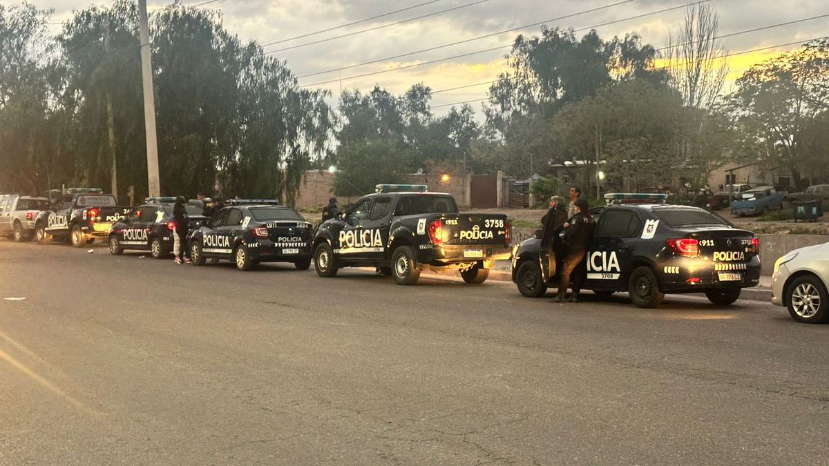 El megaoperativo concluyó con 7 detenidos, entre ellos autores de asaltos resonantes. El megaoperativo concluyó con 7 detenidos, entre ellos autores de asaltos resonantes.