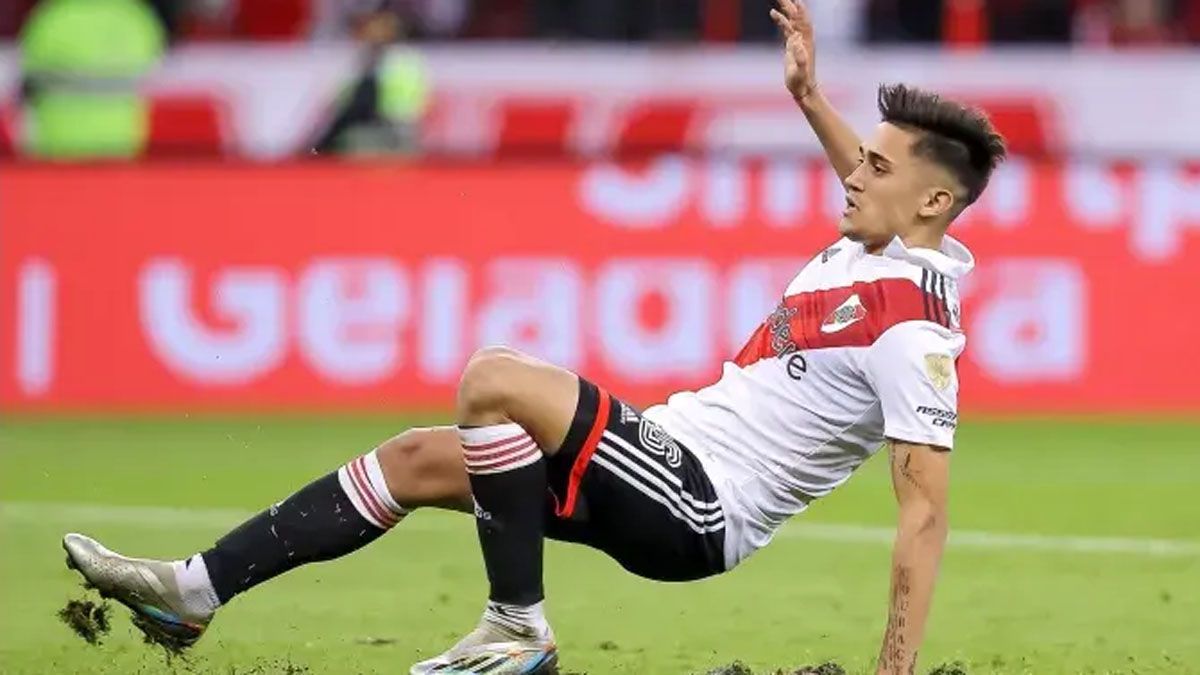 A Pablo Solari le anularon un penal y River cayó en la definición por penales ante Inter de Brasil.