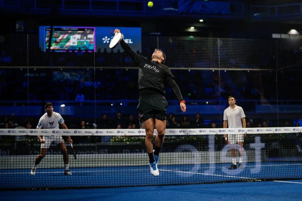 Showtime en el Mendoza Premier Padel 2022, Tapia y un smash de revés ante Bela y Coello