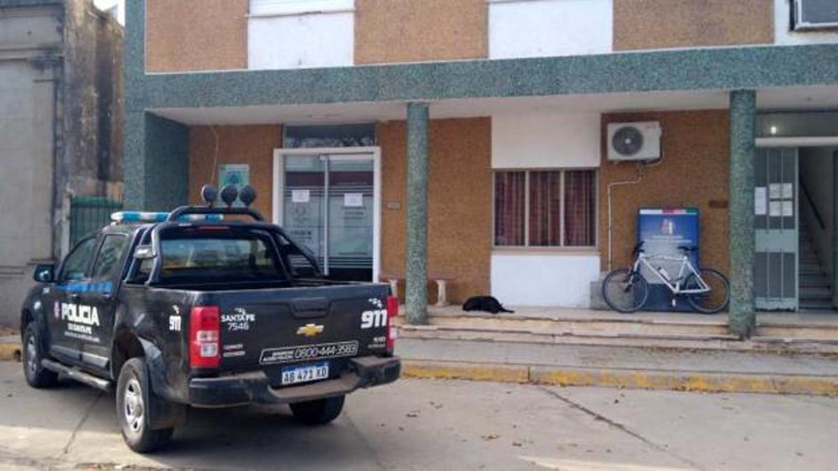 Femicidio: un hombre degolló a su esposa y se entregó a la Policía