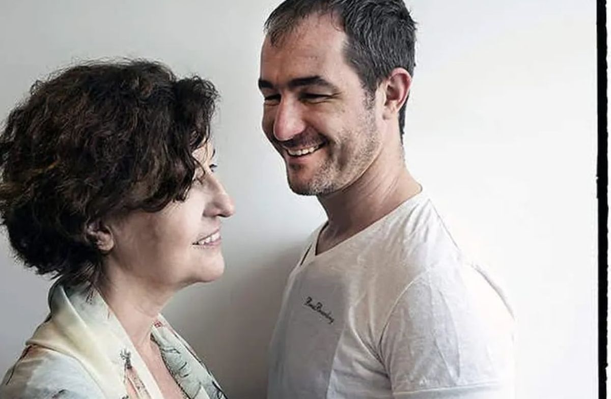 Galileo y su mamá Liliana Bodoc. Galileo y su mamá Liliana Bodoc.