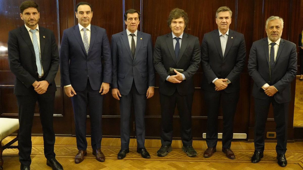 Los gobernadores radicales se reunieron con Javier Milei para lograr acuerdos por el tratamiento del Presupuesto 2025.